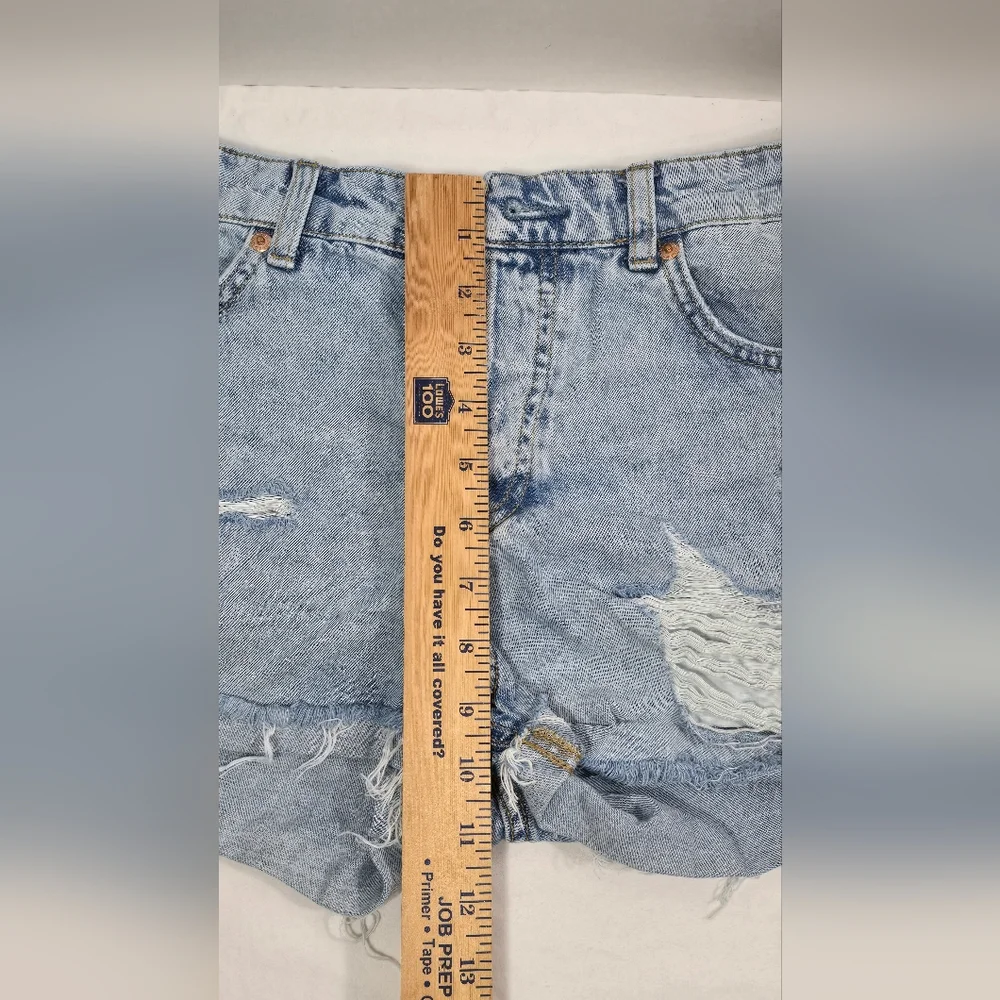 & Denim By H & M Boyfriend Shorts Distressed Women's Regular Waist Size 6